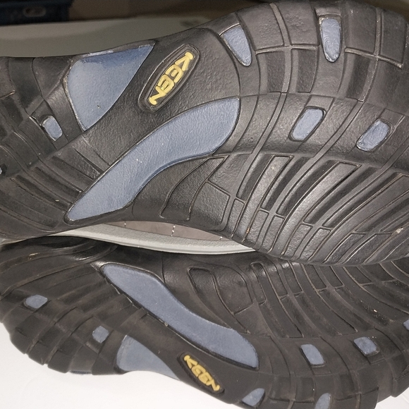 Keen Women's Navy and Gray Sneakers - Picture 6 of 8